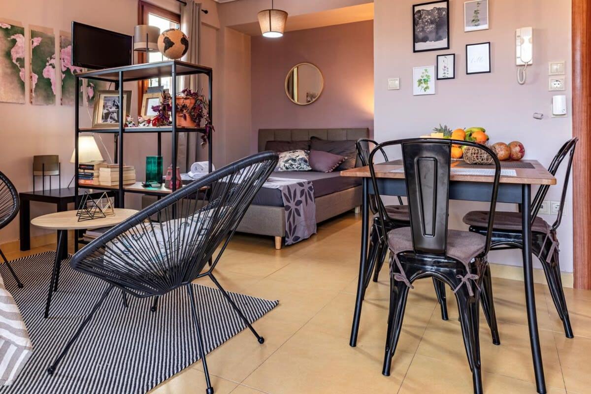 Amalia'S Serendipity - City Lights & Mountain Vistas Kalamata Exterior photo